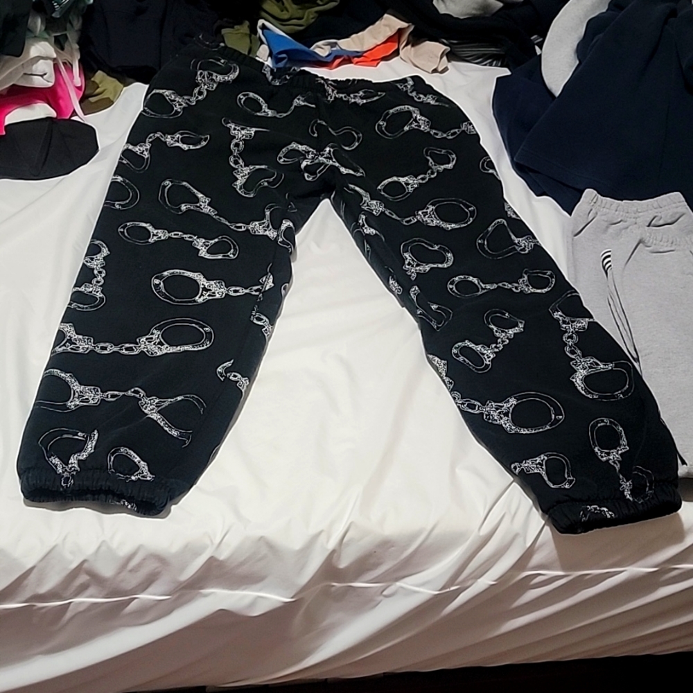 Supreme handcuff sweatpants